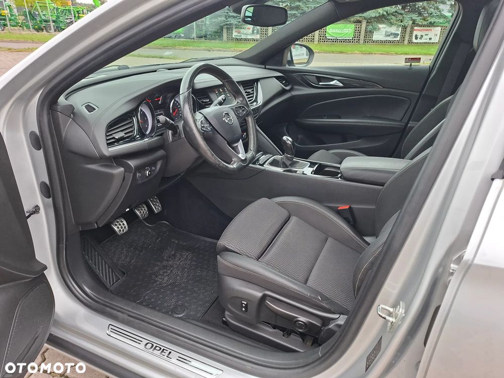 Opel Insignia - 8
