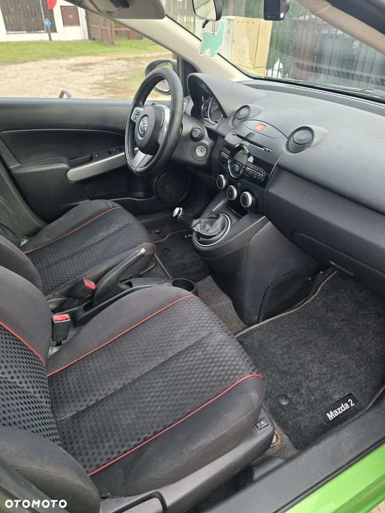 Mazda 2 - 7