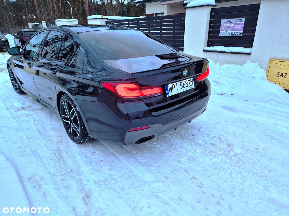 BMW Seria 5 520d M Sport - 6