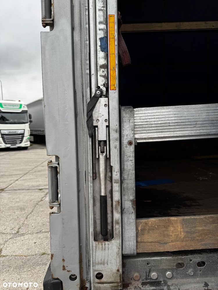 Schmitz Cargobull Varios-standart /mega - 13