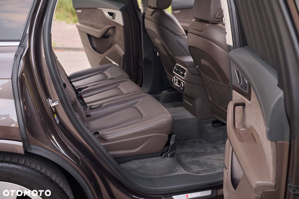 Audi SQ7 - 25