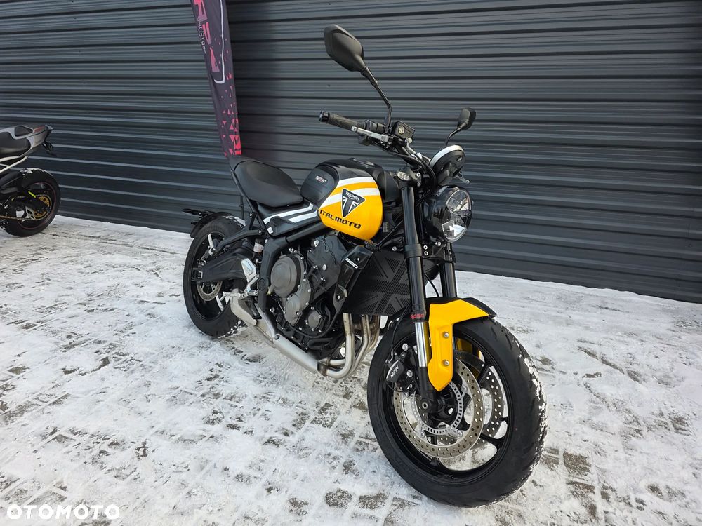 Triumph Trident - 1