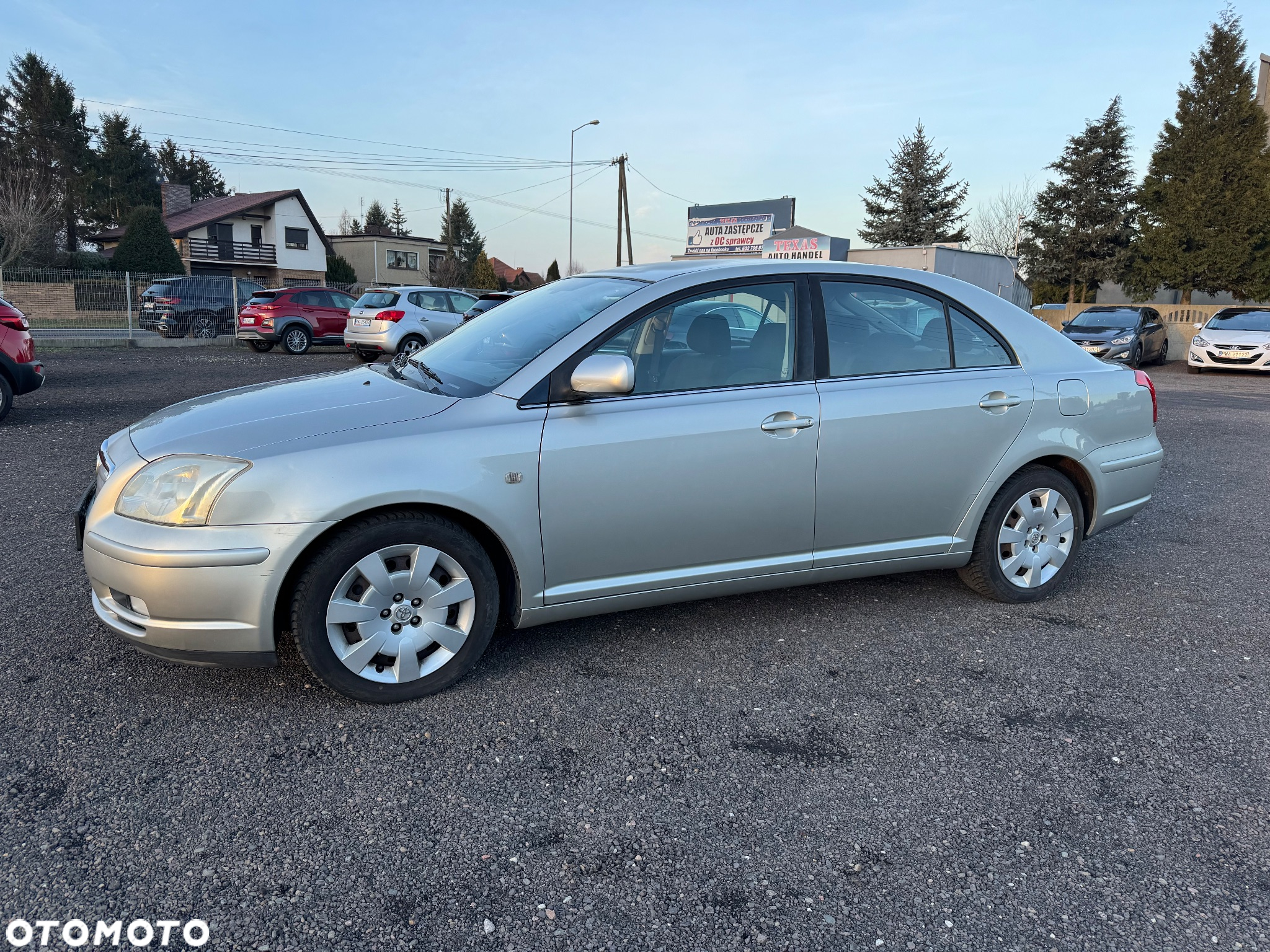 Toyota Avensis 1.8 VVT-i Sol - 4
