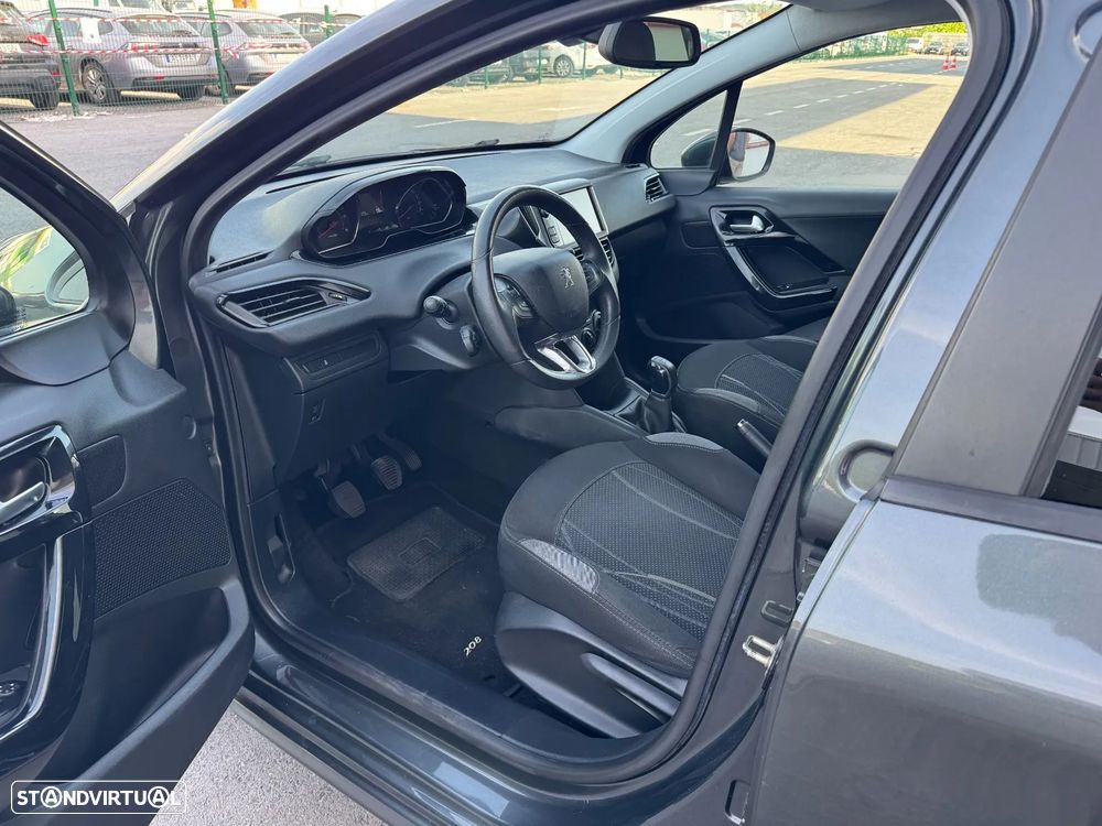 Peugeot 208 1.4 HDi - 15