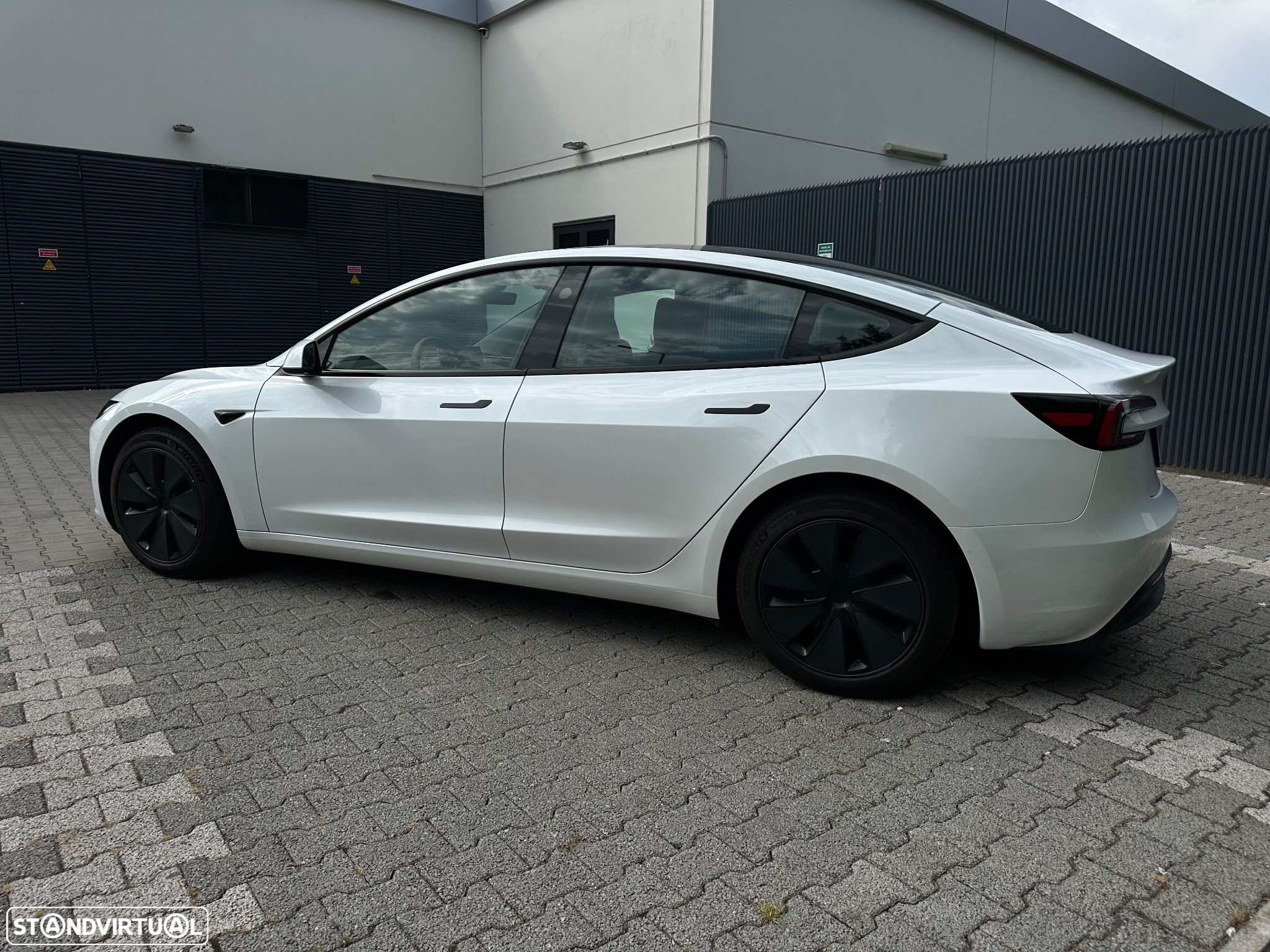 Tesla Model 3 Tração Traseira - 3