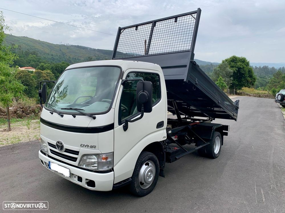 Toyota DYNA 3.0 COM AC - 1