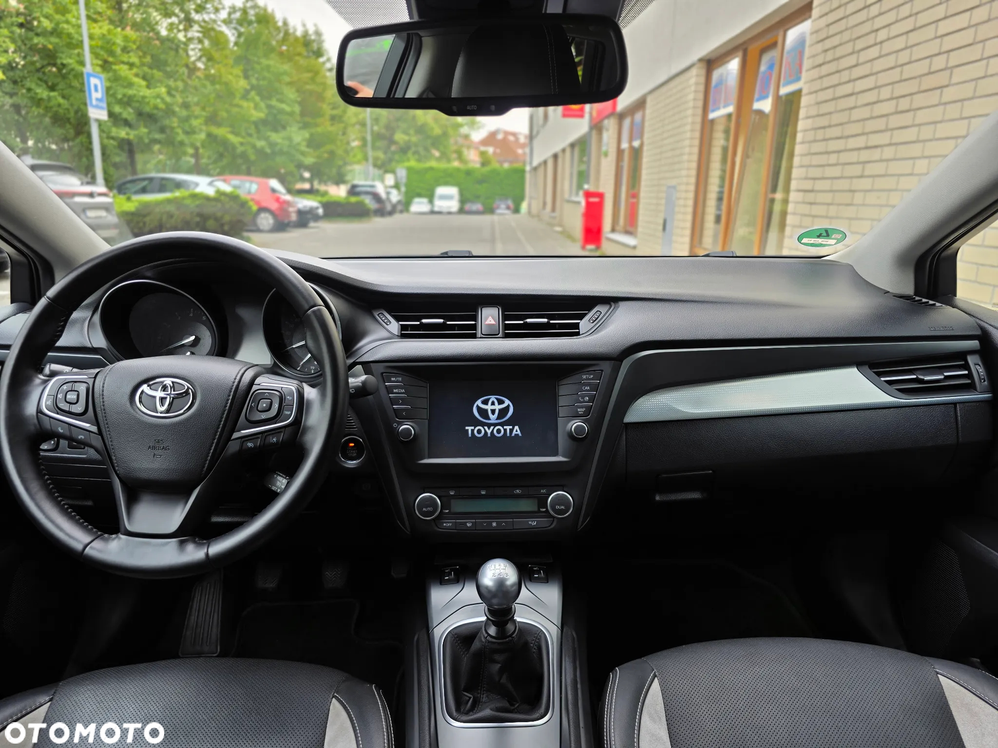 Toyota Avensis 1.8 Prestige - 27