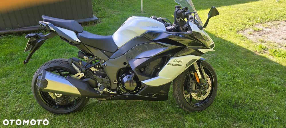 Kawasaki Ninja 1000 SX - 11