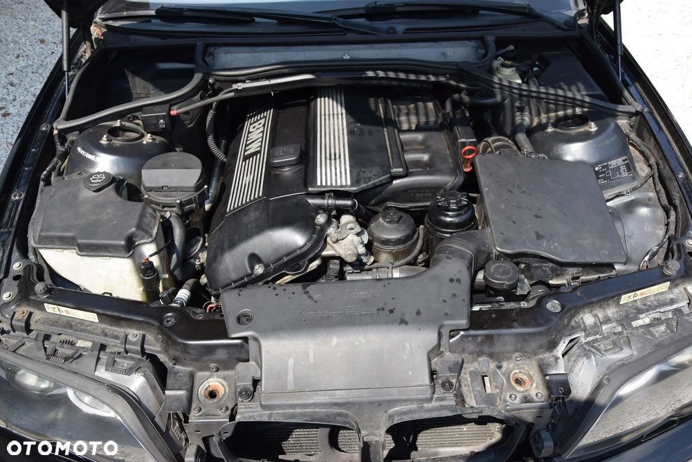 BMW Seria 3 325i Edition Sport - 26