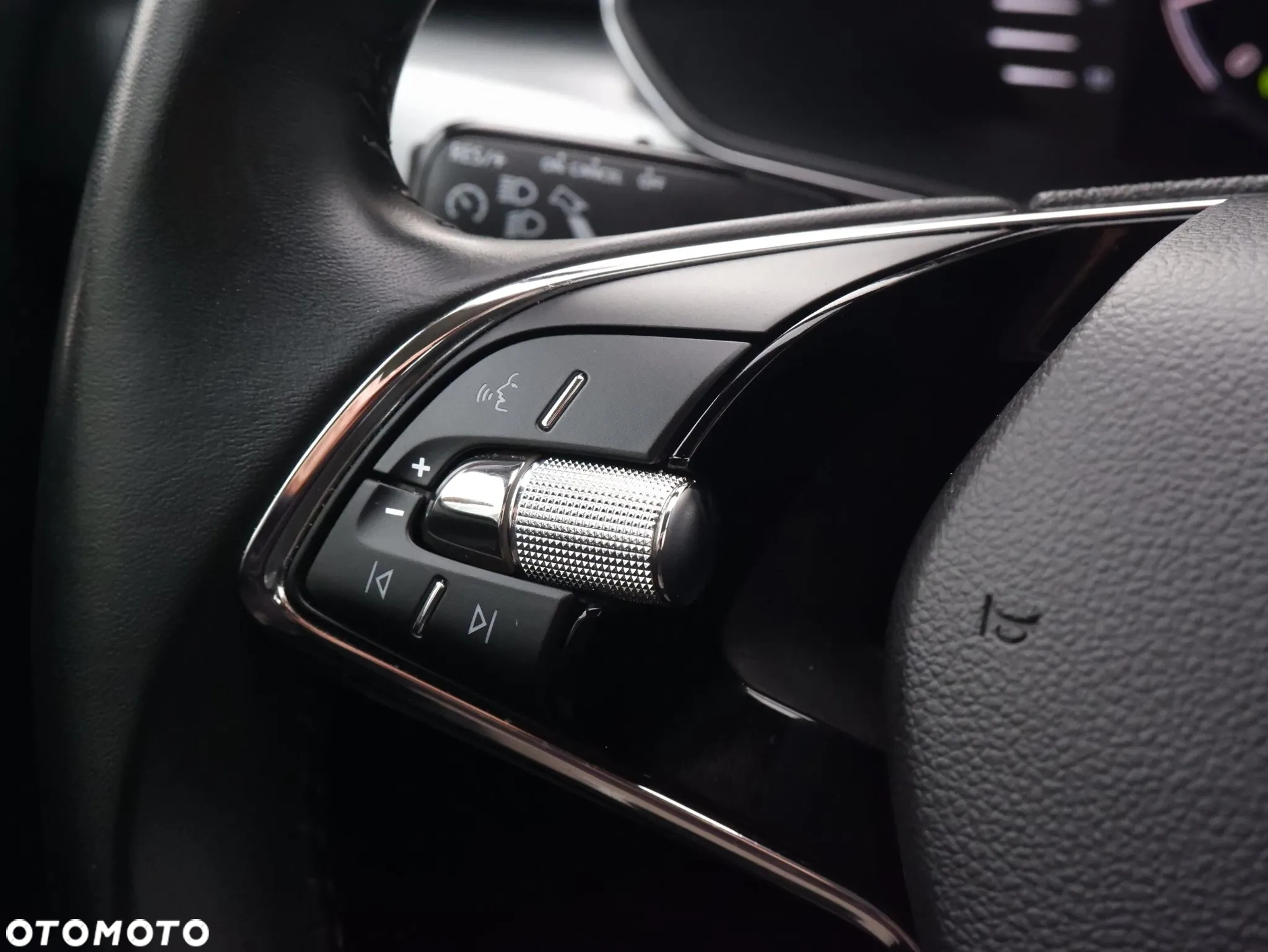 Skoda Superb 2.0 TSI Ambition DSG - 25