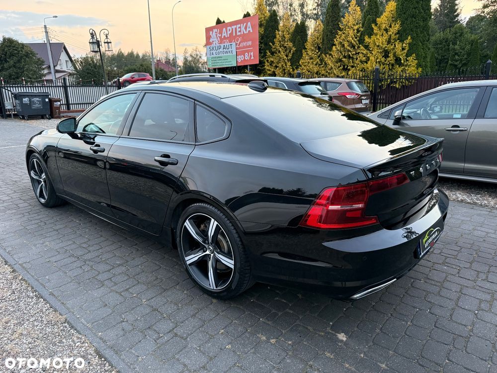 Volvo S90 D5 SCR AWD R-Design - 4