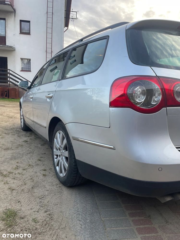 Volkswagen Passat 2.0 TDI Comfortline - 23