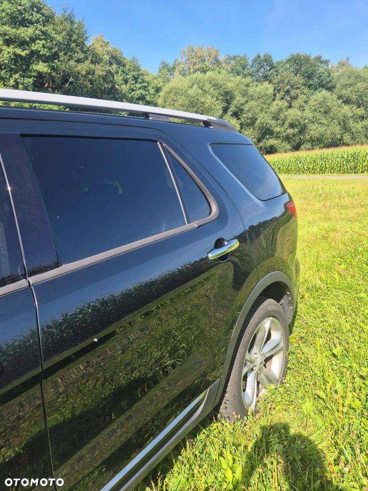 Ford Explorer - 4