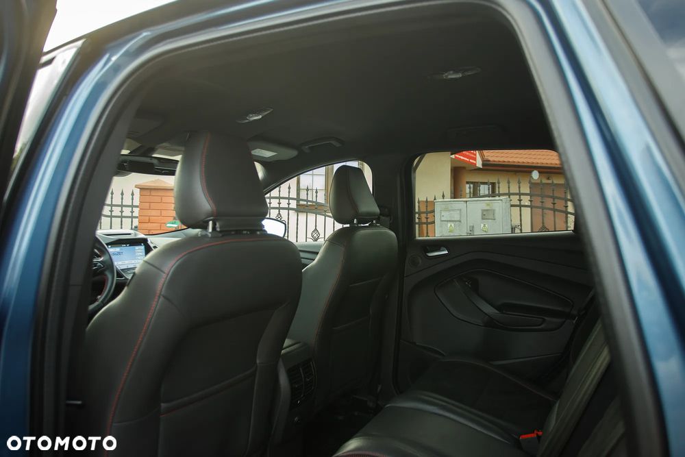 Ford Kuga 1.5 EcoBoost 2x4 ST-Line - 20