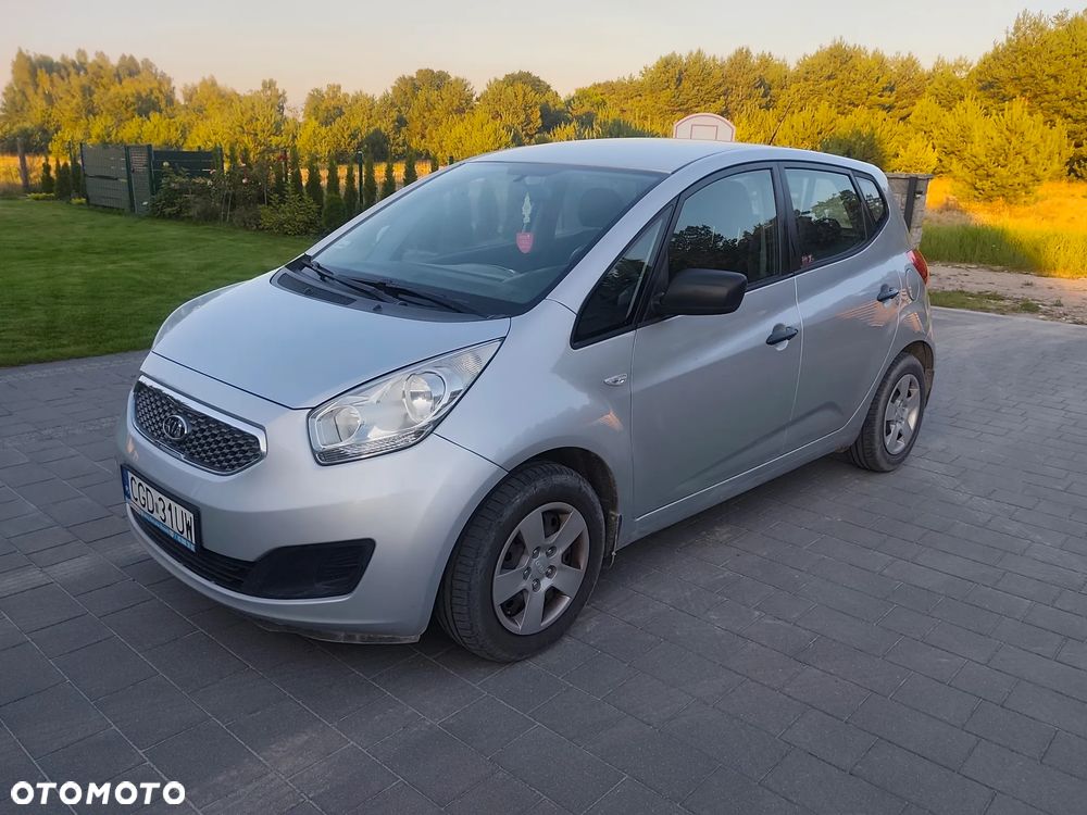 Kia Venga - 11
