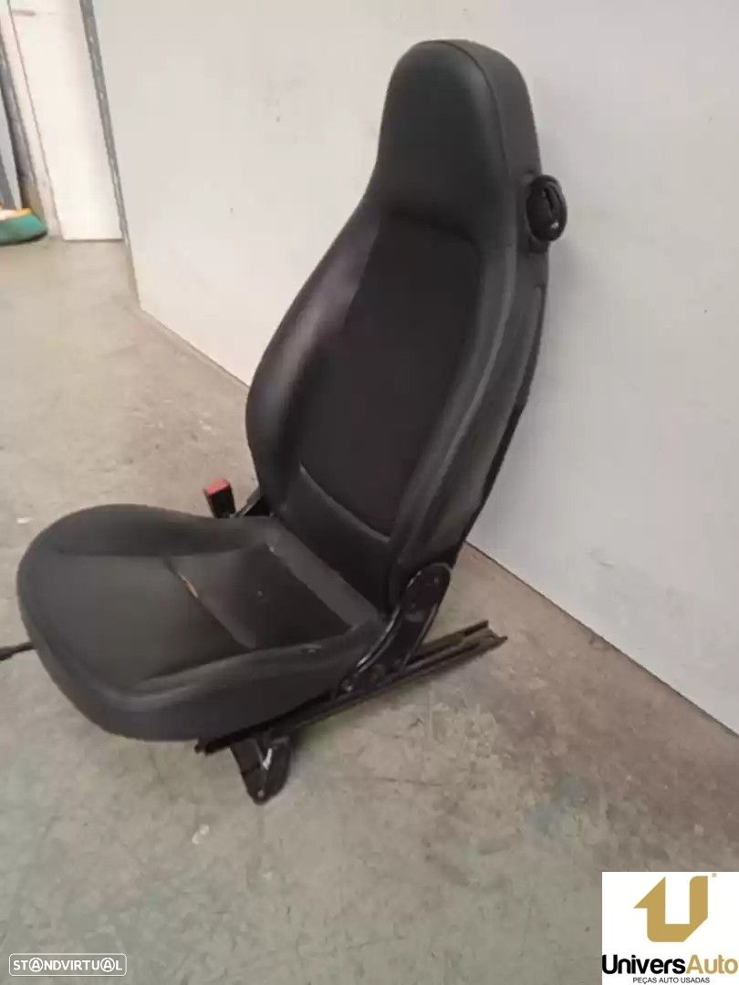 BANCO FRONTAL ESQUERDO SMART FORTWO COUPÉ 2015 - - 4
