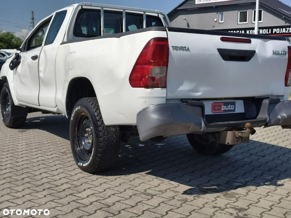 Toyota Hilux - 3
