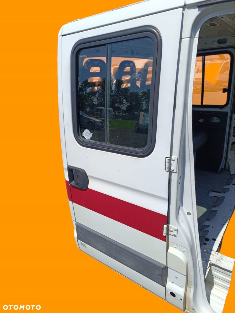 drzwi prawe tył dubel kabina doka iveco daily 99-14 master 98-10 - 2