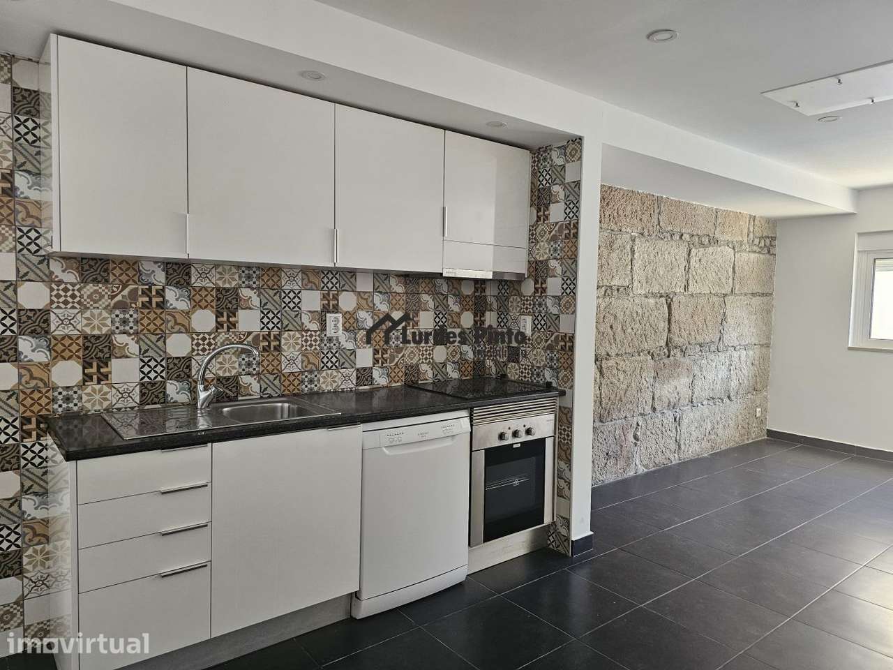Moradia remodelada em Castelo Branco - Grande imagem: 4/24