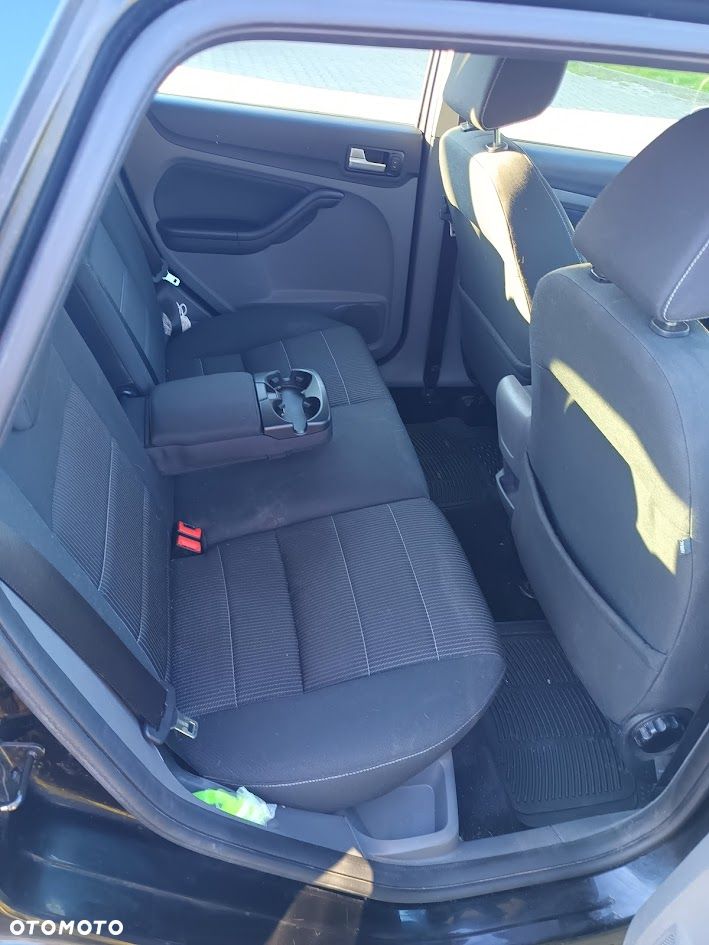 Ford Focus 1.8 Titanium - 10