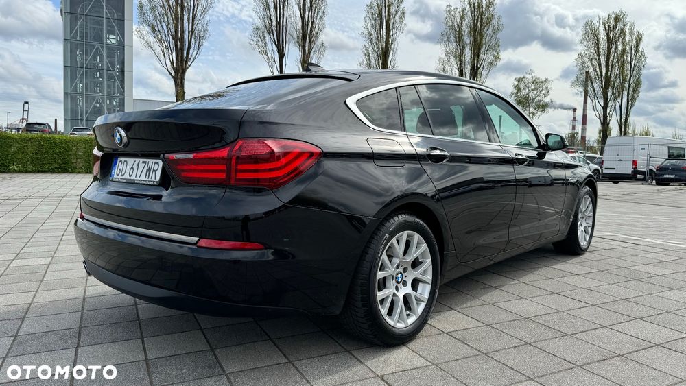 BMW 5GT - 12