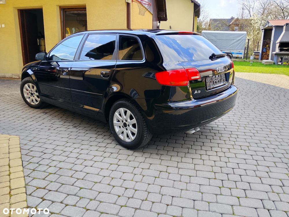 Audi A3 Sportback 1.9 TDI Ambiente - 2