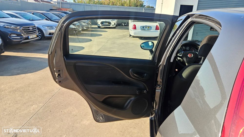 Fiat Punto 1.2 Young S&S - 18