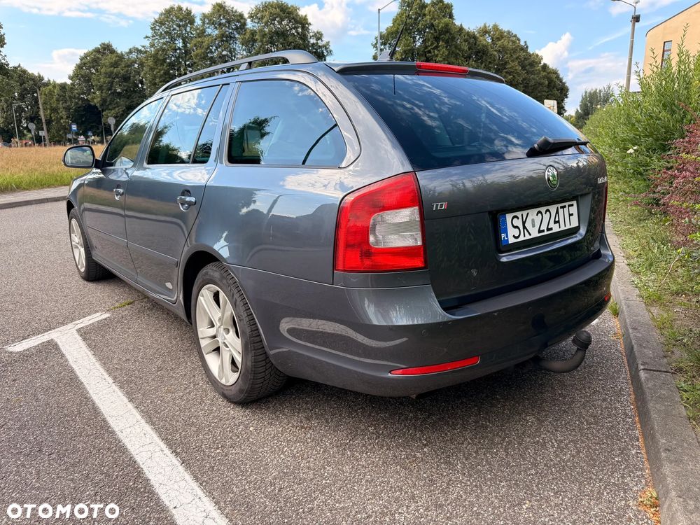 Skoda Octavia 2.0 TDI DPF DSG Ambiente - 9