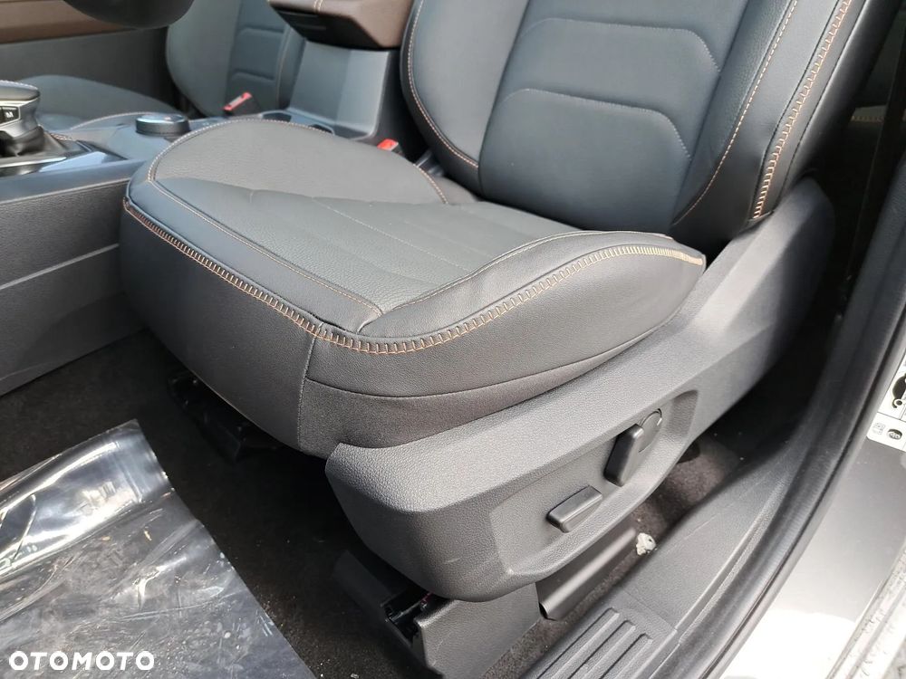Volkswagen Amarok - 12
