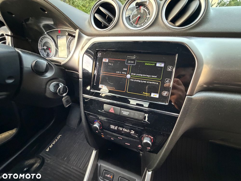 Suzuki Vitara 1.4 Boosterjet SHVS Premium 2WD - 19