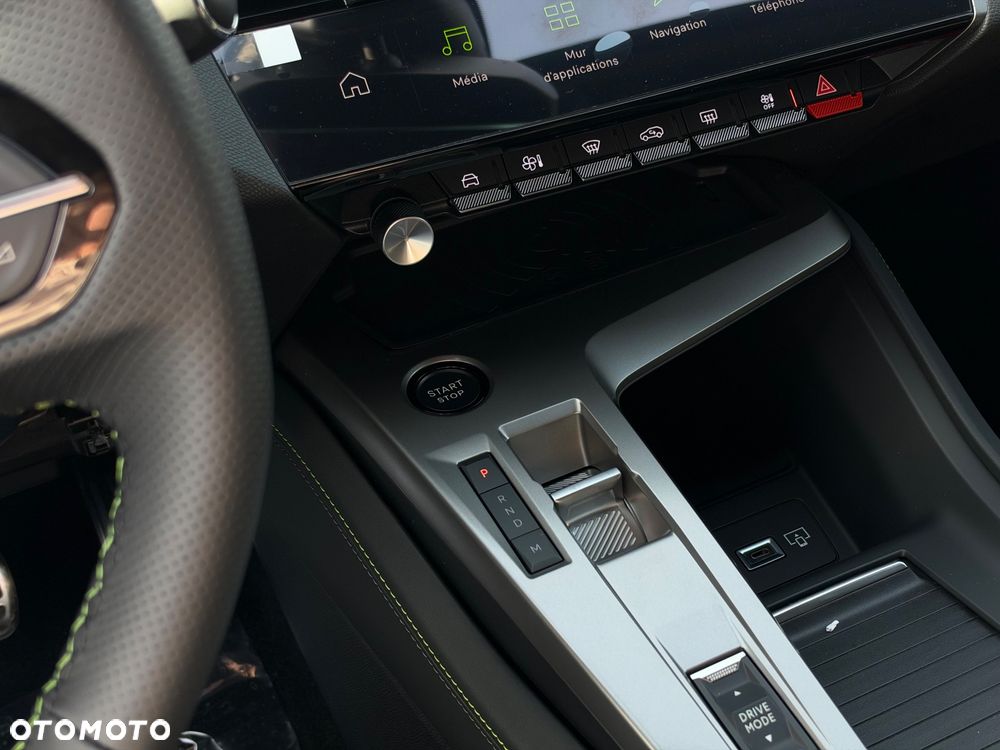 Peugeot 408 - 27