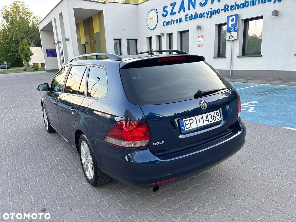 Volkswagen Golf - 22