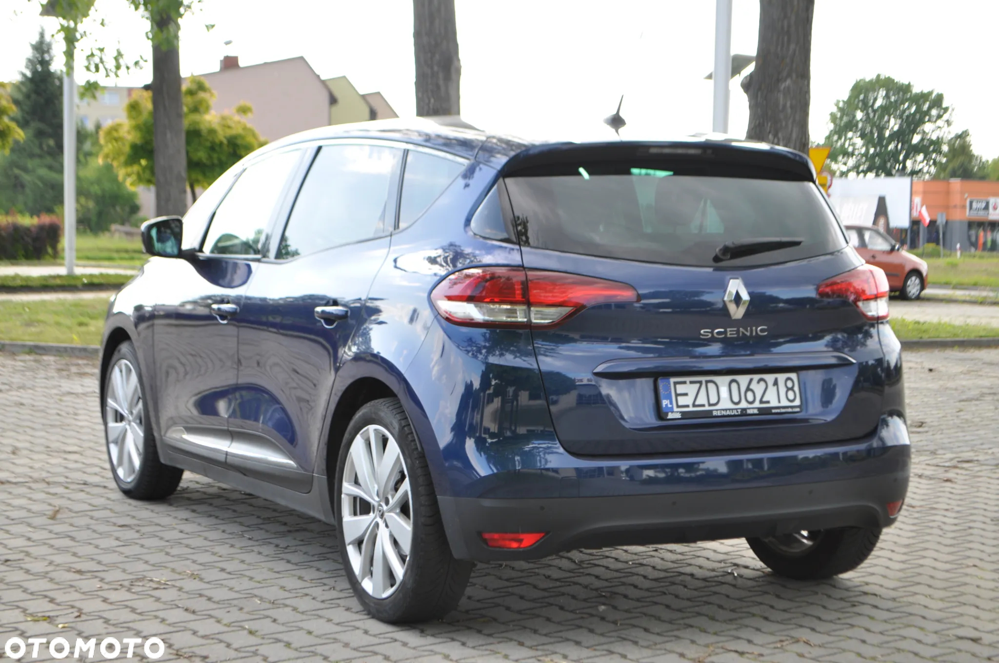 Renault Scenic TCe 140 GPF LIMITED - 11