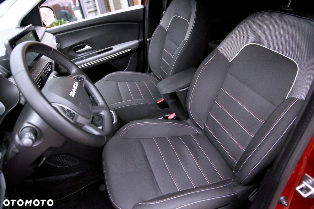 Dacia Jogger 1.0 TCe Expression 7os - 18