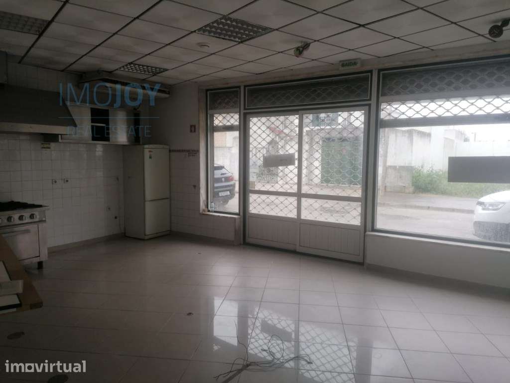 Espaço Comercial / Estúdio para Arrendar no Samouco - Grande imagem: 3/21