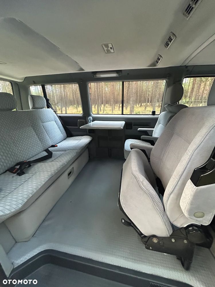 Volkswagen Multivan Standard - 6