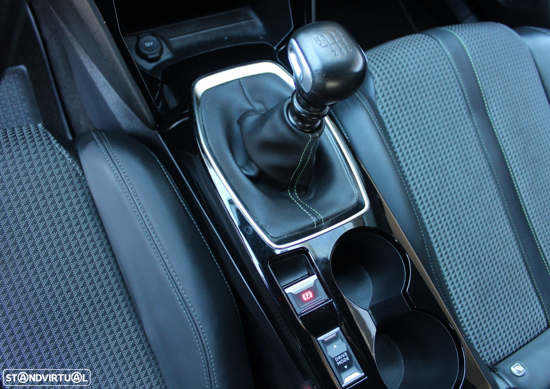 Peugeot 2008 1.2 PureTech GT Line - 10