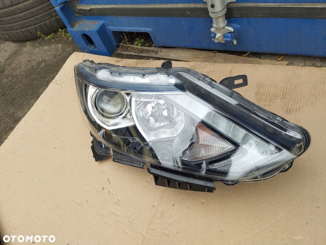 Lampa prawa Nissan Qashqai 2 II 2013-2017 100-18013 - 1