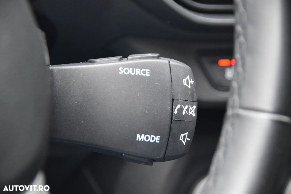 Dacia Logan TCe 90 CVT Prestige - 27