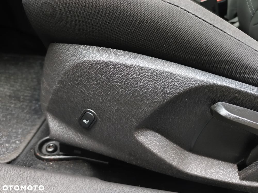 Ford Fiesta 1.6 Ti-VCT SYNC Edition - 19