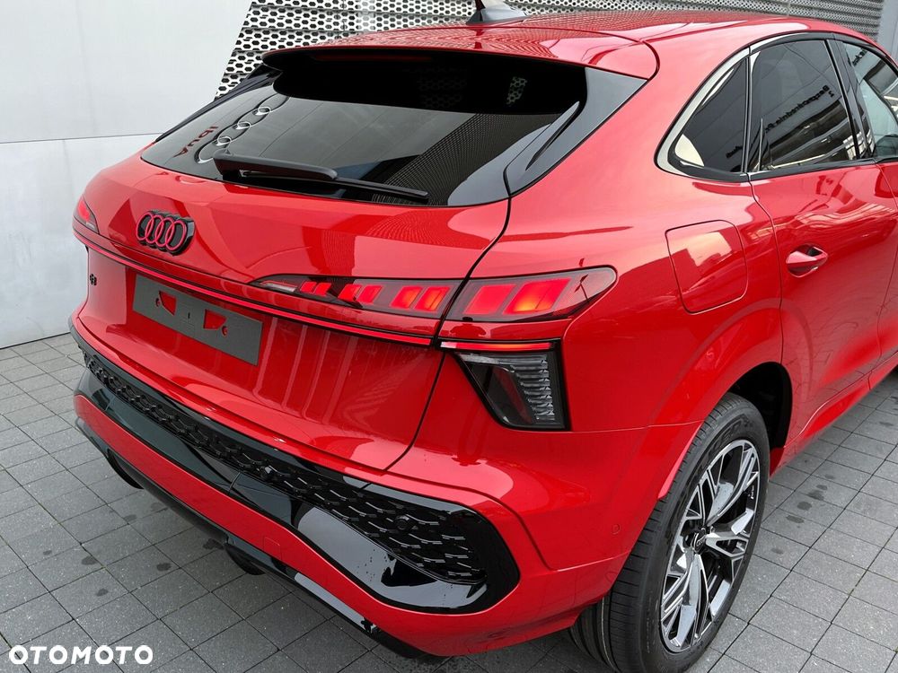 Audi Q3 Sportback - 13