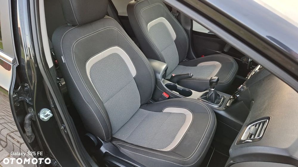 Kia Ceed 1.6 GDI Dream Team Edition - 14
