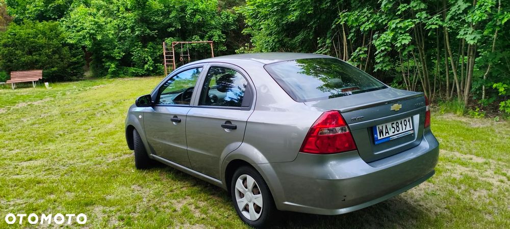 Chevrolet Aveo 1.2 16V Base - 3