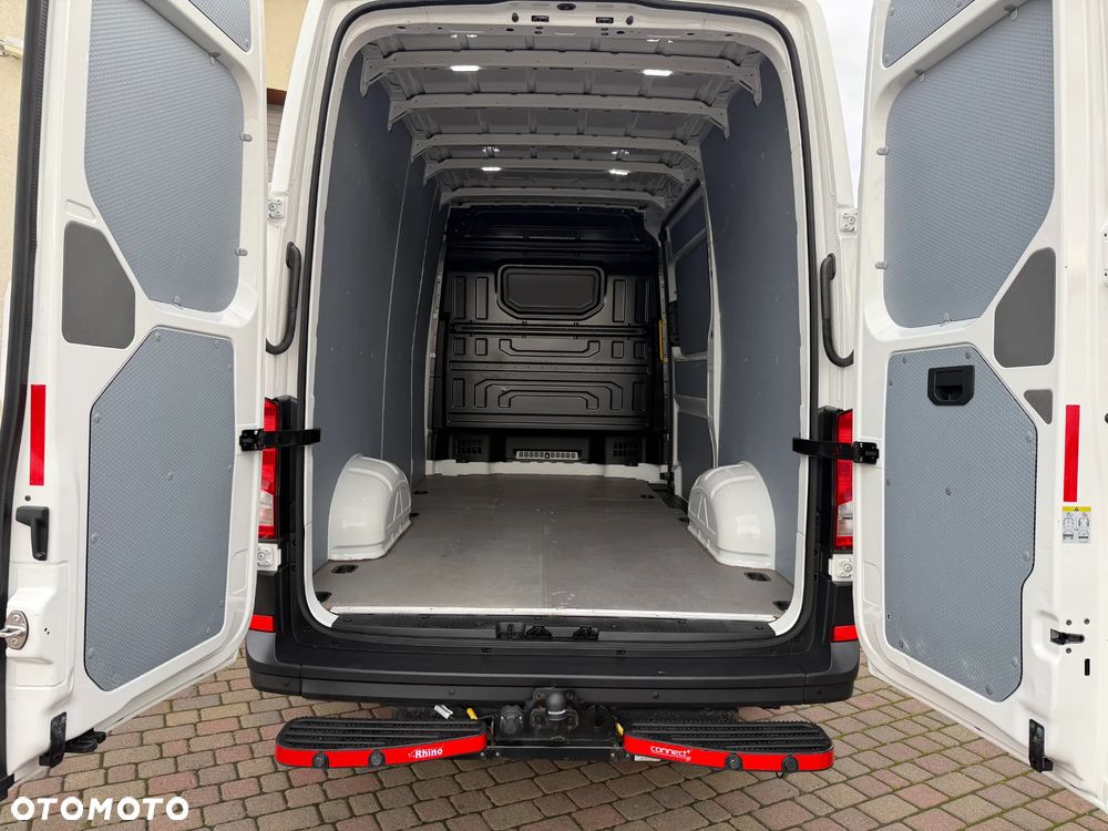 Volkswagen Crafter L2H2 - 12