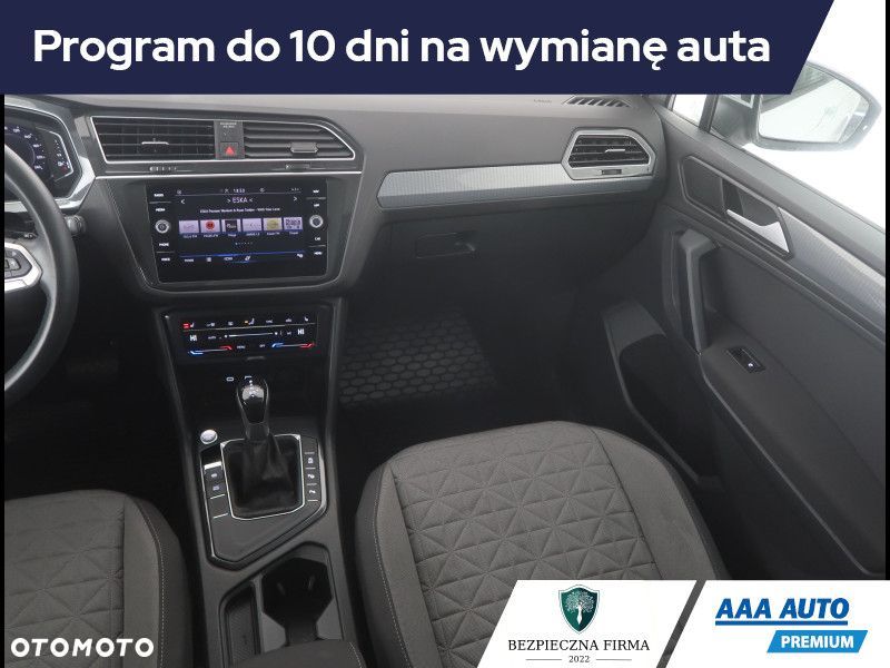 Volkswagen Tiguan - 9