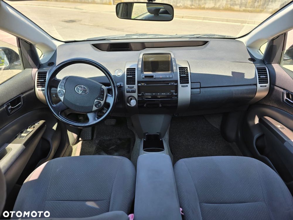 Toyota Prius 1.5 VVT-i Prestige - 11