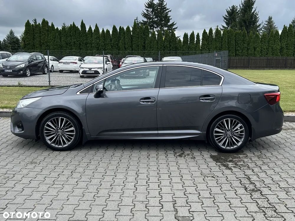 Toyota Avensis 1.8 Comfort - 17