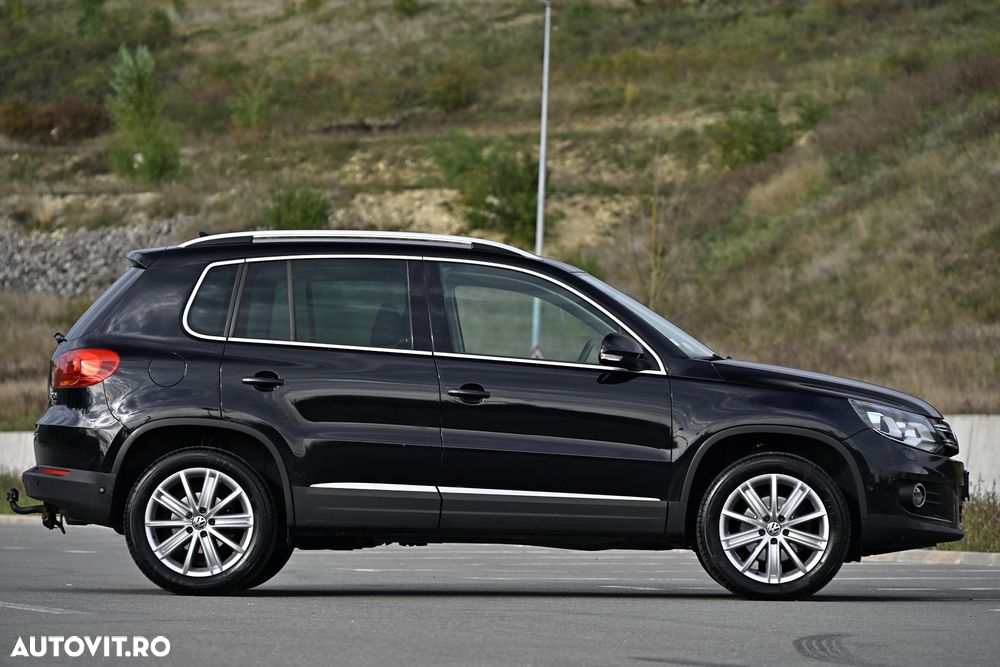 Volkswagen Tiguan 2.0 TDI 4Motion DSG Sport & Style - 4