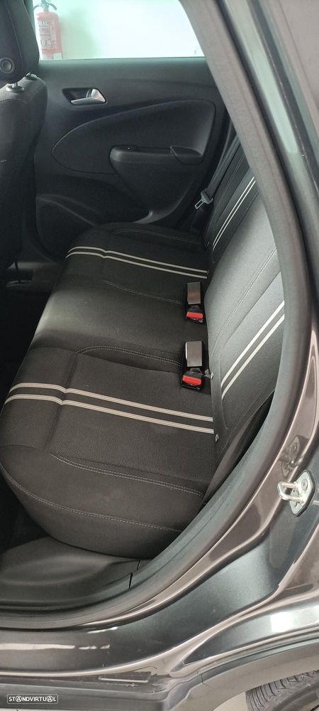 Opel Crossland 1.2 T Design & Tech - 11