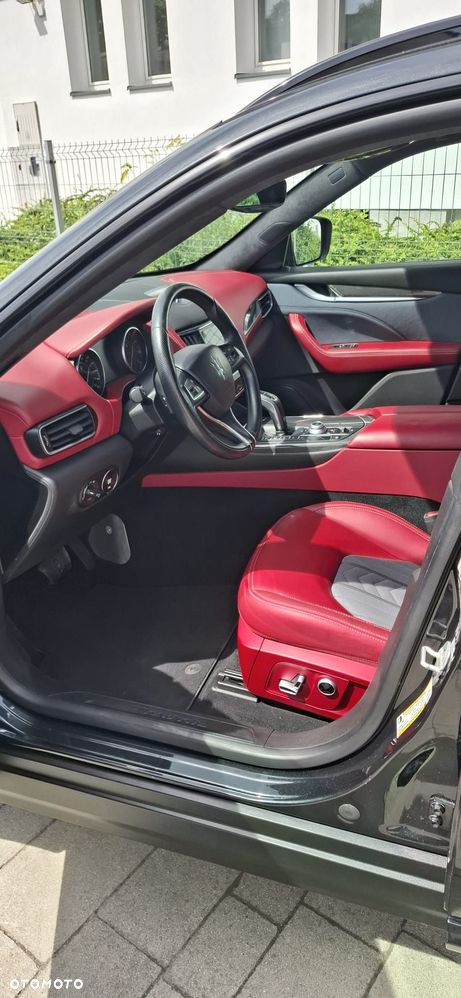 Maserati Levante - 13